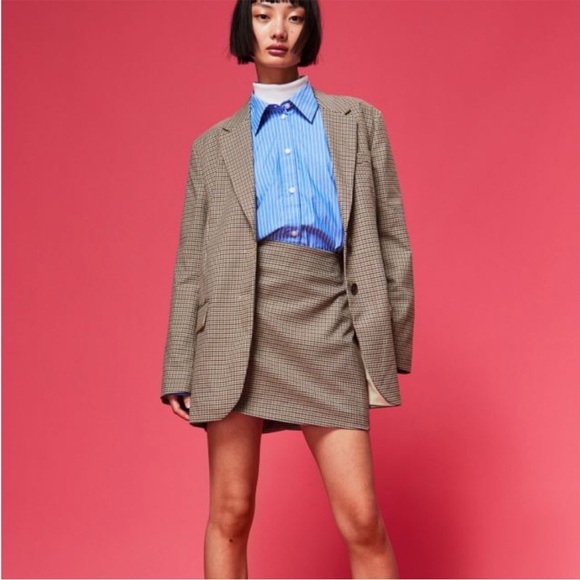 Oversized H&M houndstooth blazer. - Picture 2 of 7